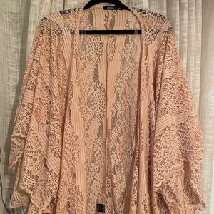 🍑🍑 Peach colored Lace shawl-size 3XL 🍑🍑